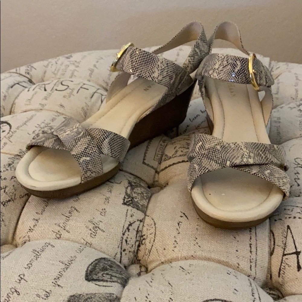 Dropped price & reposhing! New! Cole Haan Sandals 8m
